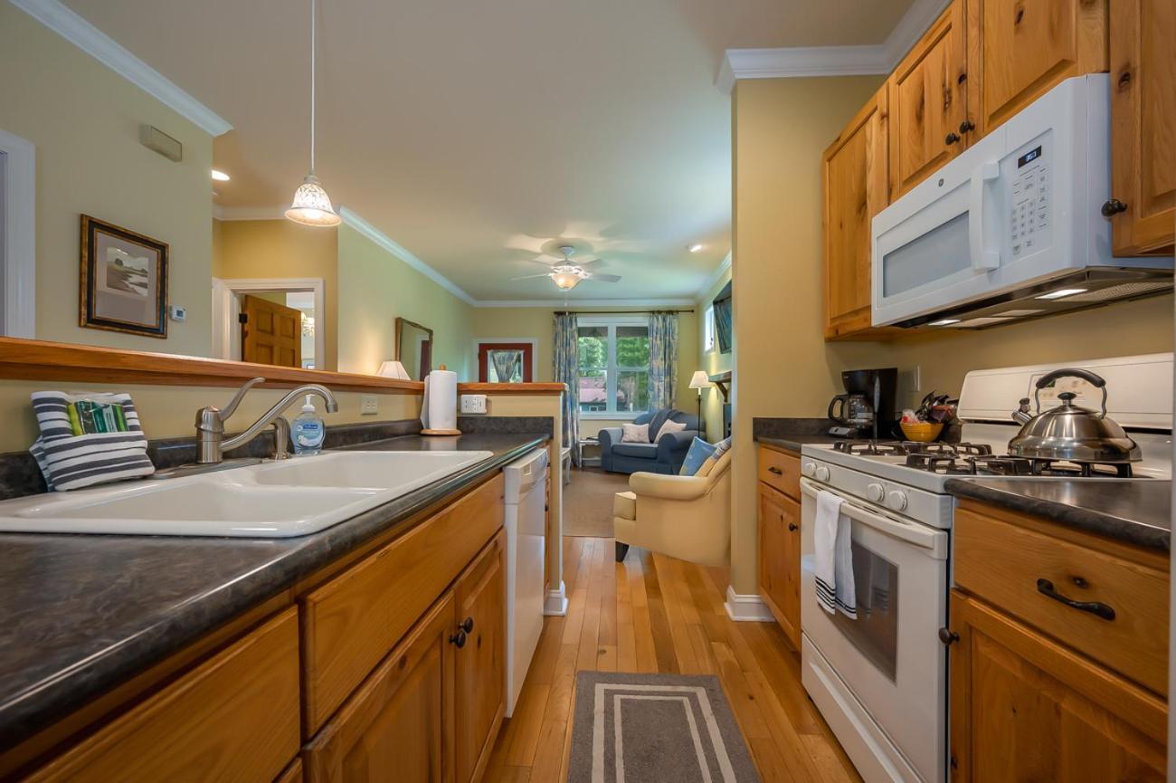 Buttercup Cottage Asheville Extérieur photo